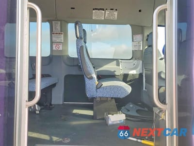 Zdjęcie 11 z 13 samochodu: 2019 FORD TRANSIT T-350 - WHEELCHAIR SHUTTLE BUS VIN:1FDVU4XV7KKB31559 - miniatura