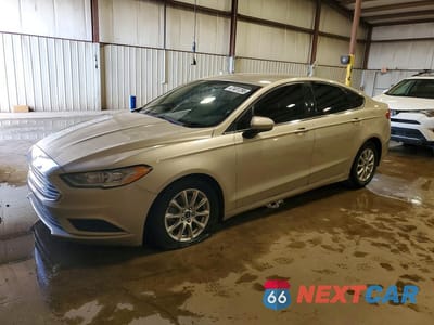 2017 FORD FUSION S 3FA6P0G79HR392910 - główne zdjęcie licytacji z USA - miniatura