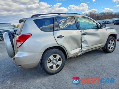 Trzecie zdjęcie samochodu z tyłu: 2007 TOYOTA RAV4 BASE VIN:JTMBD35V475078698 - miniatura