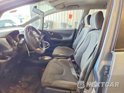 Zdjęcie 7 z 11 samochodu: 2011 HONDA FIT VIN:JHMGE8H30BC021721 - miniatura