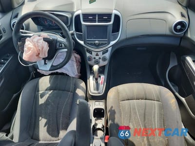 Zdjęcie 8 z 11 samochodu: 2017 CHEVROLET SONIC LT VIN:1G1JD5SH4H4132989 - miniatura