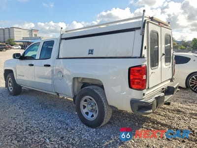 Drugie zdjęcie samochodu z przodu: 2018 CHEVROLET SILVERADO K1500 VIN:1GCVKNEH7JZ369723 - miniatura