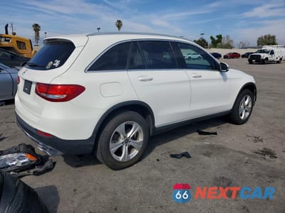 Trzecie zdjęcie samochodu z tyłu: 2018 MERCEDES-BENZ GLC 300 VIN:WDC0G4JB9JV032785 - miniatura
