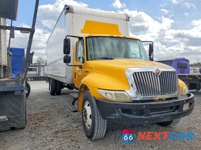 Czwarte zdjęcie samochodu z boku: 2014 INTERNATIONAL 4300 BOX TRUCK VIN:1HTMMAAM0EH468965 - miniatura