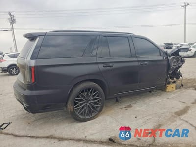 Trzecie zdjęcie samochodu z tyłu: 2025 CADILLAC ESCALADE V VIN:1GYS9HR9XSR386451 - miniatura