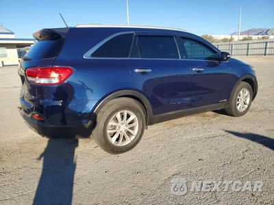 Trzecie zdjęcie samochodu z tyłu: 2017 KIA SORENTO LX V6 VIN:5XYPGDA54HG319841 - miniatura