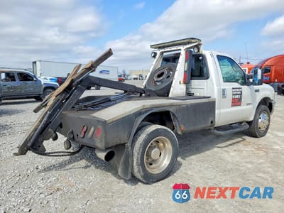 Trzecie zdjęcie samochodu z tyłu: 2001 FORD F450 SUPER DUTY VIN:1FDXF46F21EB13089 - miniatura