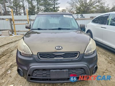 Piąte zdjęcie samochodu w środku: 2013 KIA SOUL VIN:KNDJT2A5XD7524660 - miniatura