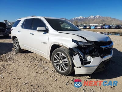 Czwarte zdjęcie samochodu z boku: 2022 CHEVROLET TRAVERSE HIGH COUNTRY VIN:1GNEVNKW2NJ180984 - miniatura
