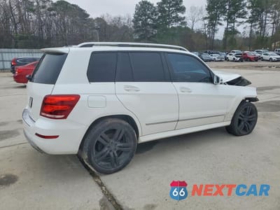 Trzecie zdjęcie samochodu z tyłu: 2015 MERCEDES-BENZ GLK 350 VIN:WDCGG5HB1FG429560 - miniatura