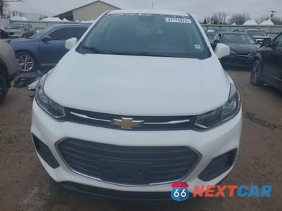 Piąte zdjęcie samochodu w środku: 2022 CHEVROLET TRAX LS VIN:KL7CJNSM8NB526618 - miniatura