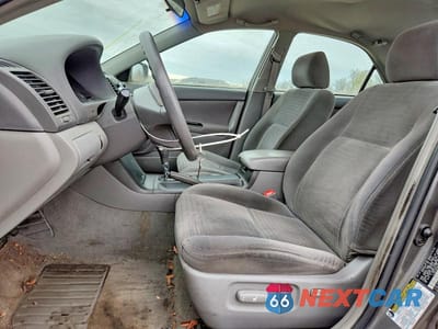 Zdjęcie 7 z 12 samochodu: 2005 TOYOTA CAMRY LE VIN:4T1BE32K95U970290 - miniatura