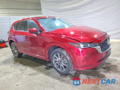Czwarte zdjęcie samochodu z boku: 2024 MAZDA CX-5 PREMIUM PLUS VIN:JM3KFBEM5R0397367 - miniatura