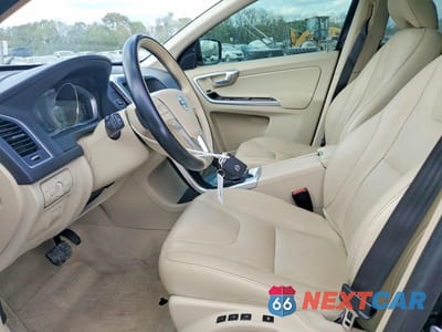 Zdjęcie 7 z 13 samochodu: 2016 VOLVO XC60 T5 PLATINUM VIN:YV440MDM2G2785512 - miniatura