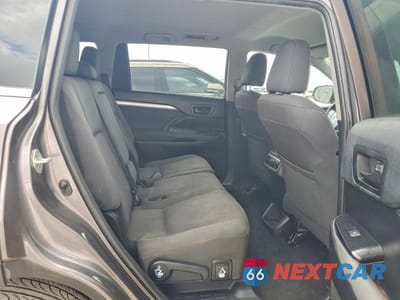 Zdjęcie 10 z 12 samochodu: 2019 TOYOTA HIGHLANDER LE VIN:5TDZZRFH2KS298517 - miniatura