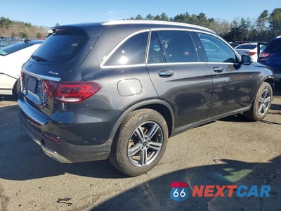 Trzecie zdjęcie samochodu z tyłu: 2021 MERCEDES-BENZ GLC 300 4MATIC VIN:W1N0G8EB7MF887791 - miniatura