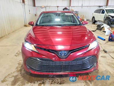 Piąte zdjęcie samochodu w środku: 2019 TOYOTA CAMRY HYBRID LE VIN:4T1B31HK2KU510398 - miniatura