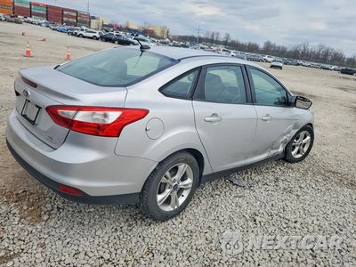 Trzecie zdjęcie samochodu z tyłu: 2014 FORD FOCUS SE VIN:1FADP3F23EL313188 - miniatura