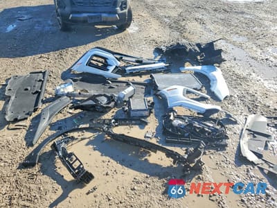 Zdjęcie 13 z 14 samochodu: 2025 PORSCHE CAYENNE TURBO GT VIN:WP1BK2AYXSDA49364 - miniatura