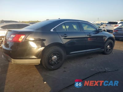 Trzecie zdjęcie samochodu z tyłu: 2015 FORD TAURUS POLICE INTERCEPTOR VIN:1FAHP2MK8FG144021 - miniatura