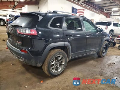 Trzecie zdjęcie samochodu z tyłu: 2019 JEEP CHEROKEE TRAILHAWK VIN:1C4PJMBX6KD397593 - miniatura