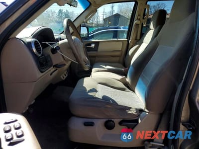 Zdjęcie 7 z 12 samochodu: 2003 FORD EXPEDITION XLT VIN:1FMPU16W43LC19465 - miniatura