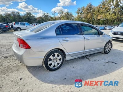 Trzecie zdjęcie samochodu z tyłu: 2008 HONDA CIVIC LX VIN:1HGFA16518L036338 - miniatura