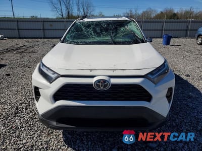 Piąte zdjęcie samochodu w środku: 2025 TOYOTA RAV4 XLE VIN:2T3W1RFV0SC349836 - miniatura