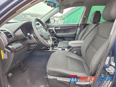 Zdjęcie 7 z 12 samochodu: 2015 KIA SORENTO LX VIN:5XYKT4A73FG603014 - miniatura