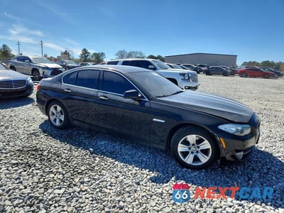 Czwarte zdjęcie samochodu z boku: 2012 BMW 528 I VIN:WBAXG5C55CDW85444 - miniatura