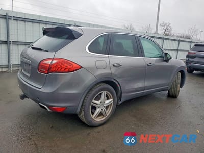 Trzecie zdjęcie samochodu z tyłu: 2012 PORSCHE CAYENNE S VIN:WP1AB2A26CLA41566 - miniatura