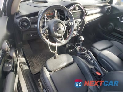 Zdjęcie 8 z 12 samochodu: 2017 MINI COOPER S VIN:WMWXP7C3XH3B94541 - miniatura