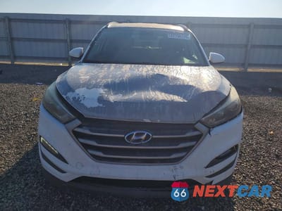 Piąte zdjęcie samochodu w środku: 2018 HYUNDAI TUCSON SEL VIN:KM8J33A40JU763981 - miniatura