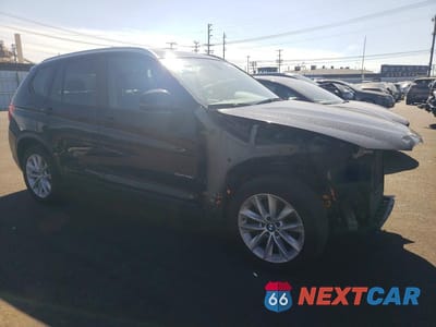 Czwarte zdjęcie samochodu z boku: 2017 BMW X3 SDRIVE28I VIN:5UXWZ7C31H0V89164 - miniatura