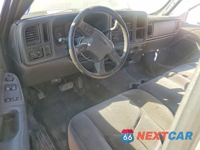 Zdjęcie 8 z 11 samochodu: 2005 GMC NEW SIERRA C1500 VIN:2GTEC19V051210921 - miniatura