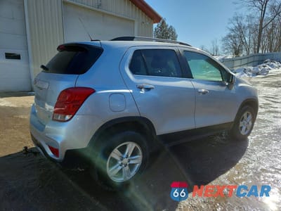 Trzecie zdjęcie samochodu z tyłu: 2018 CHEVROLET TRAX 1LT VIN:3GNCJPSB6JL230459 - miniatura