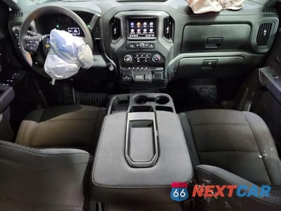 Zdjęcie 8 z 12 samochodu: 2025 CHEVROLET SILVERADO K1500 VIN:2GCUKAED6S1126125 - miniatura