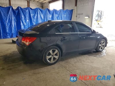 Trzecie zdjęcie samochodu z tyłu: 2015 CHEVROLET CRUZE LT VIN:1G1PE5SB5F7149945 - miniatura