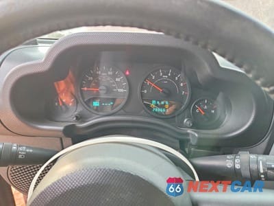 Zdjęcie 9 z 12 samochodu: 2008 JEEP WRANGLER UNLIMITED X VIN:1J4GA39178L505806 - miniatura