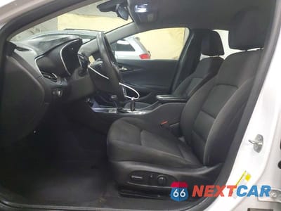 Zdjęcie 7 z 13 samochodu: 2019 CHEVROLET MALIBU LT VIN:1G1ZD5ST7KF149191 - miniatura