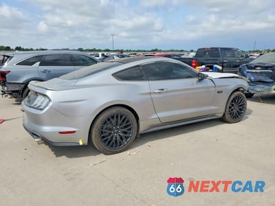 Trzecie zdjęcie samochodu z tyłu: 2020 FORD MUSTANG GT PREMIUM 5.0L V8 VIN:1FA6P8CF8L5169748 - miniatura