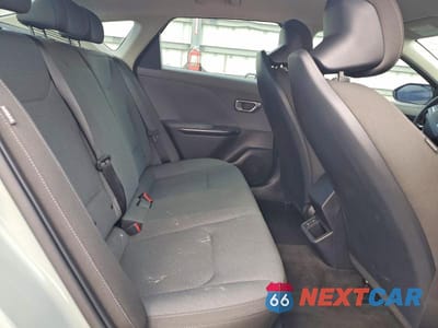 Zdjęcie 10 z 12 samochodu: 2025 KIA K4 LXS VIN:3KPFT4DE8SE216204 - miniatura