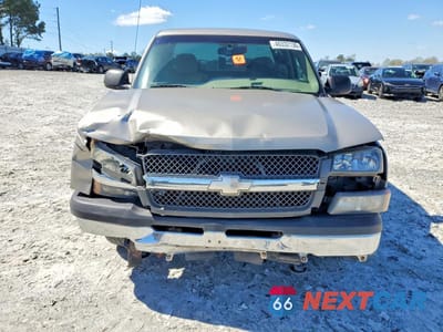 Piąte zdjęcie samochodu w środku: 2003 CHEVROLET SILVERADO C1500 VIN:2GCEC19VX31102917 - miniatura