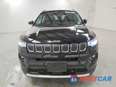 Piąte zdjęcie samochodu w środku: 2022 JEEP COMPASS LIMITED VIN:3C4NJDCB8NT125264 - miniatura