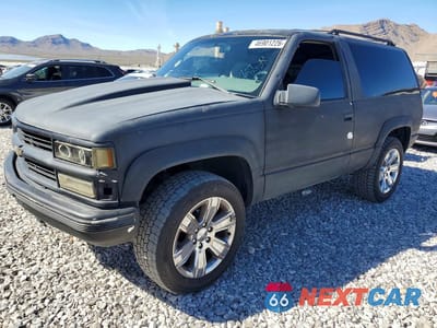 1995 CHEVROLET TAHOE K1500 3GNEK18K8SG112403 - główne zdjęcie licytacji z USA - miniatura