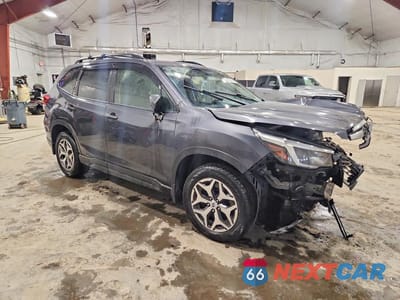 Czwarte zdjęcie samochodu z boku: 2021 SUBARU FORESTER PREMIUM VIN:JF2SKAFC8MH498807 - miniatura