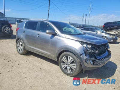 Czwarte zdjęcie samochodu z boku: 2014 KIA SPORTAGE EX VIN:KNDPCCAC0E7561863 - miniatura