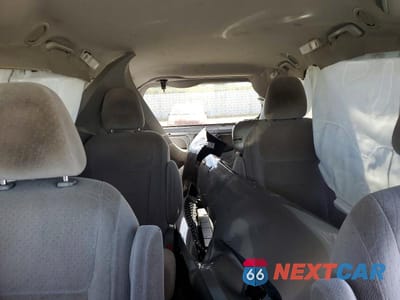 Zdjęcie 10 z 14 samochodu: 2016 TOYOTA SIENNA VIN:5TDKK3DC1GS745324 - miniatura