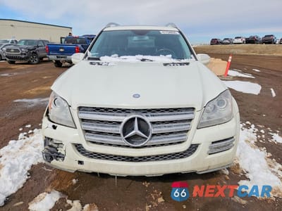 Piąte zdjęcie samochodu w środku: 2010 MERCEDES-BENZ GL 550 4MATIC VIN:4JGBF8GE1AA540925 - miniatura