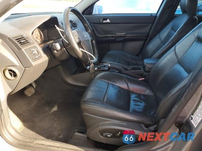 Zdjęcie 7 z 12 samochodu: 2005 VOLVO V50 2.4I VIN:YV1MW382752057308 - miniatura